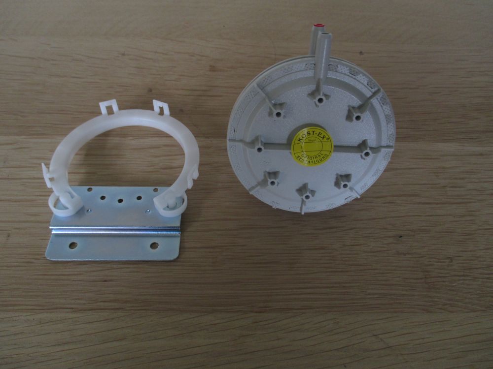 NEFIT FASTO 186/172 Pneumatischer Druckschalter EV73404 766.1533-005 Luftdruckschalter Huba Control K17/1004