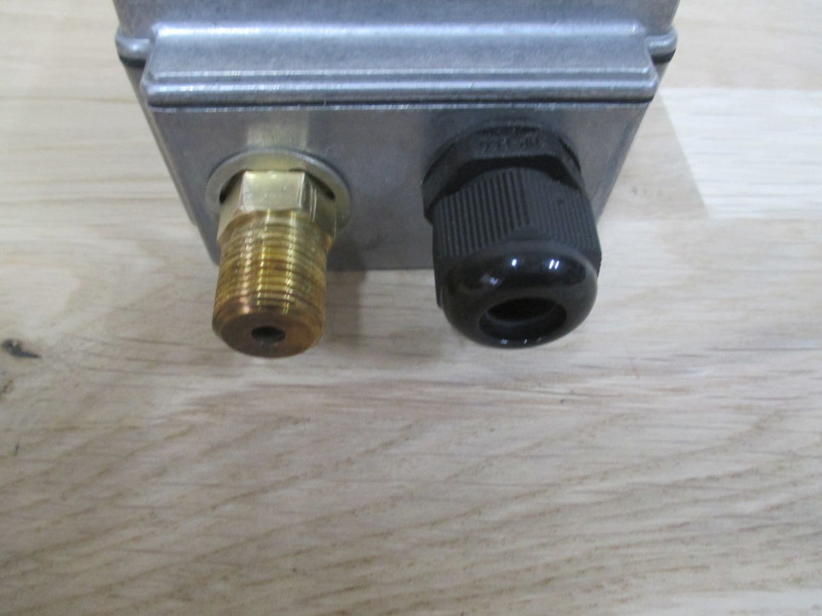 Johnson Controls Druckschalter Differenzdruckschalter PEN Pumpenkost S16/330