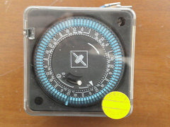 Grundfos Schaltuhr TS 2 Wochenschaltuhr Brauchwasserpumpen UP-N Uhr S12/1