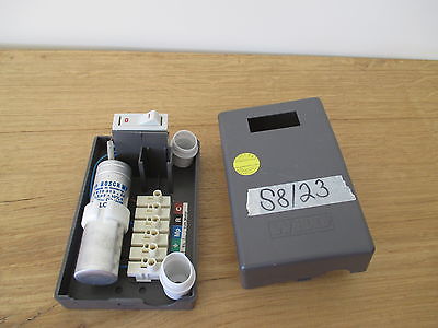 Wilo Pumpen Pumpensteuerung Schaltkasten SK - C 3  1 x 230 V Kondensator S8/23