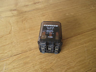 Grundfos Relay-Set für 200 UMC / UPC 3x380 V  Schrack  V545954  S13/93
