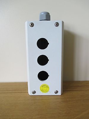  Moeller 3 - fach Tastergehäuse leer 139,5x 66,5 Meldeleuchte  Pumpenkost S16/145