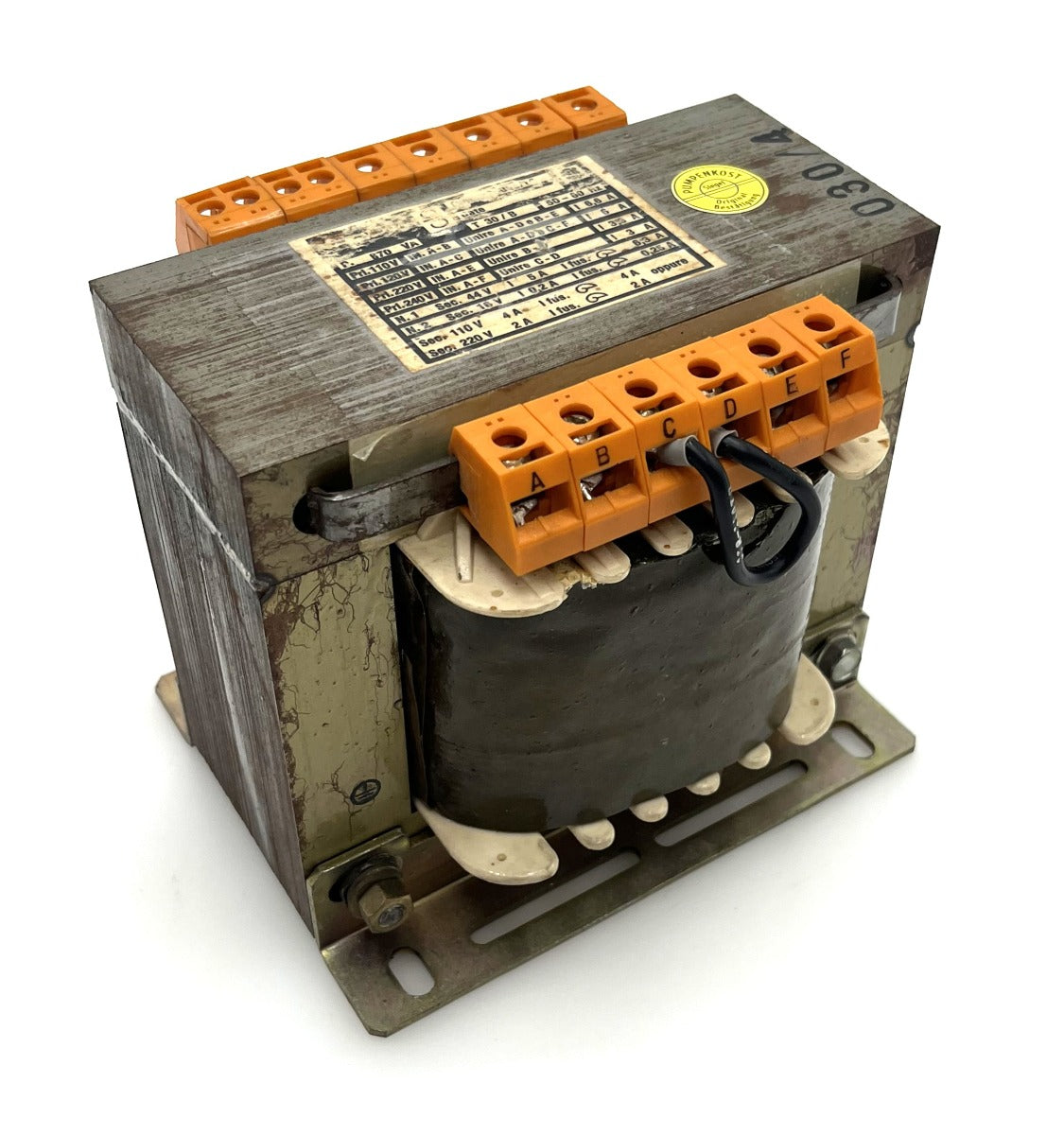 Transformator Trafo pri.110/120/220/240 V sek.110/220/44/2x16 V  670VA  T9/1024