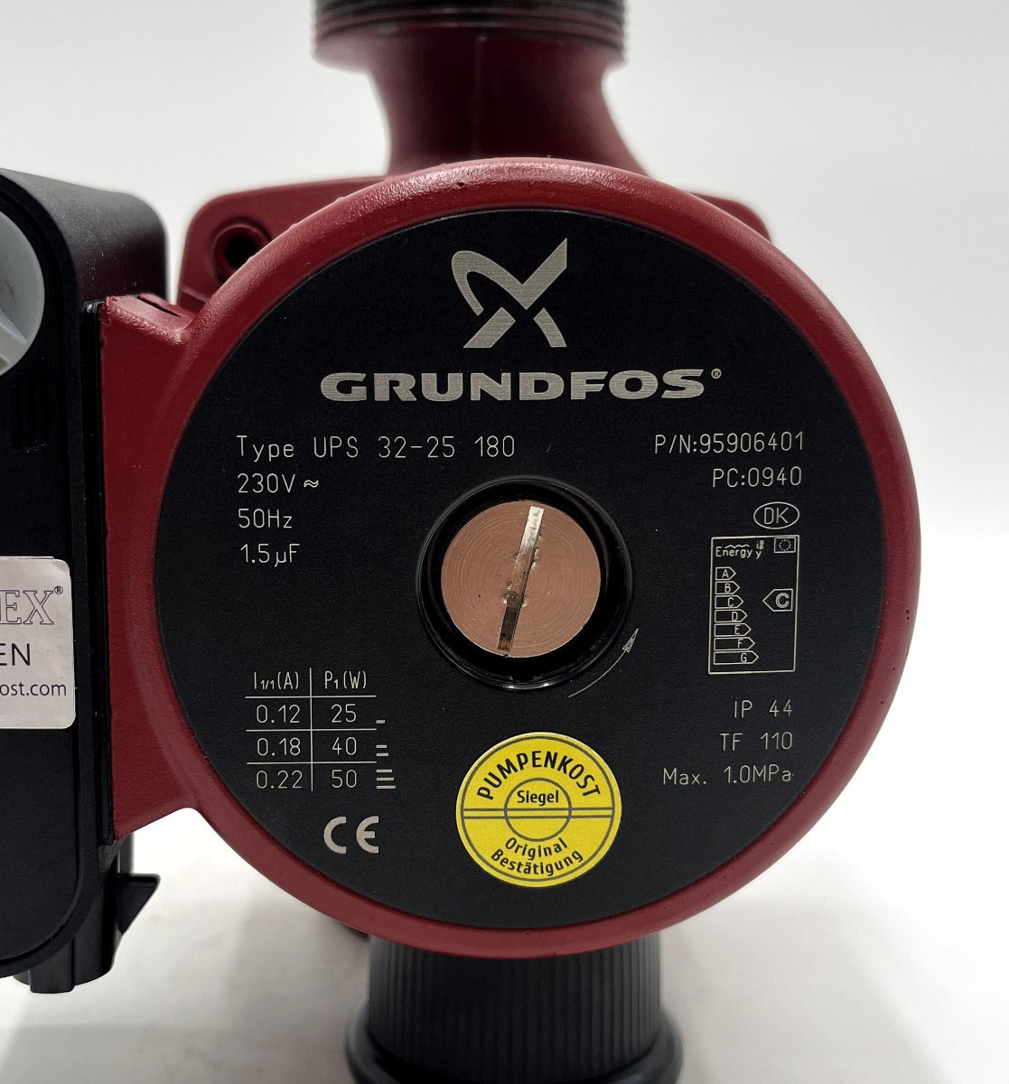 Grundfos UPS 32-25 180 Heizungspumpe Umwälzpumpe 1x 230V P15/11