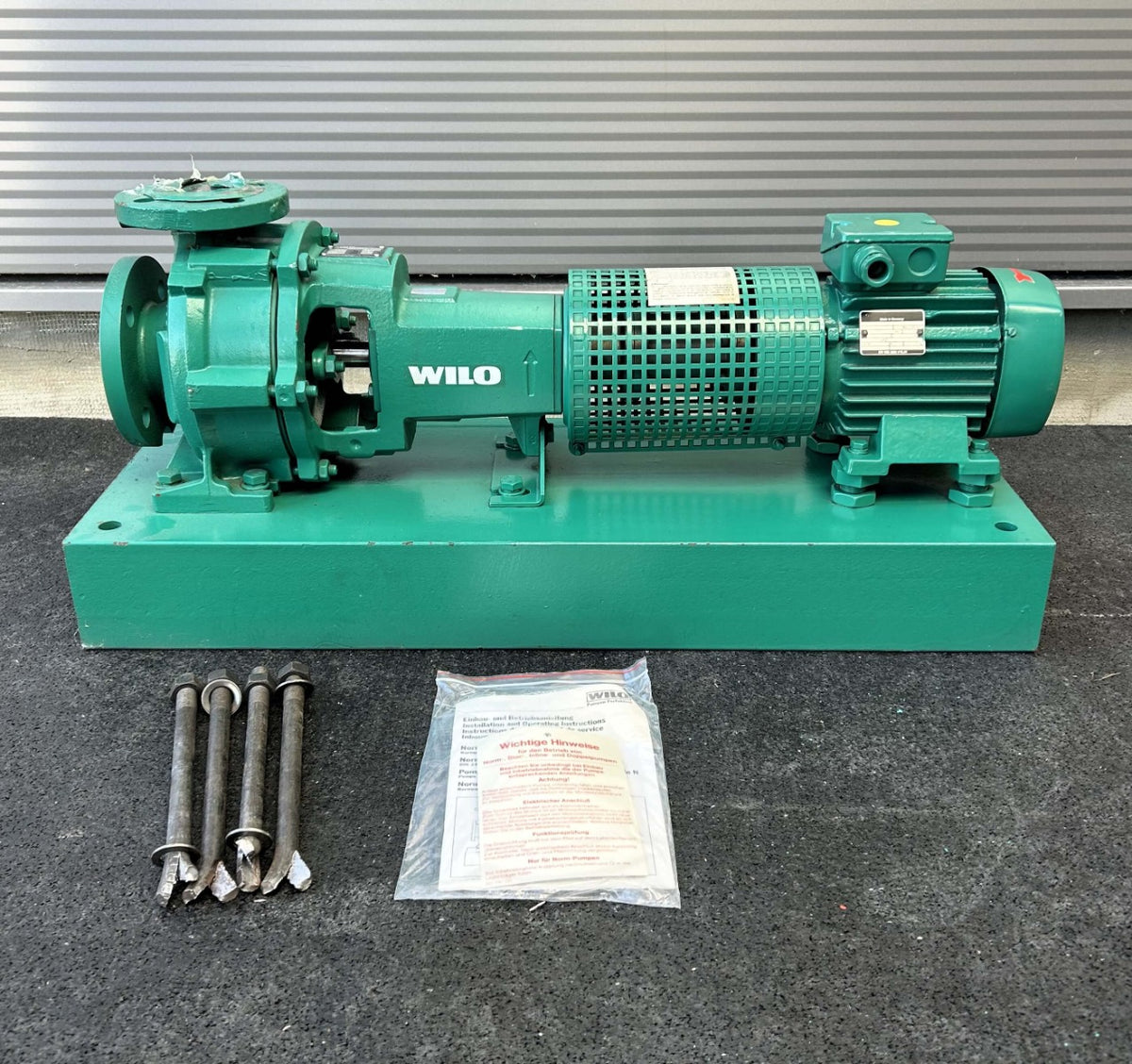 Wilo N32/125 - 0,75 / 2 Kreiselpumpe 3x400 V Grundplattenpumpe P21/21