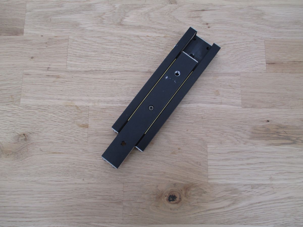 DEL-TRON Linearführung Länge 150 mm 1 Schiene 1-800-245-5013 Präzision K17/323