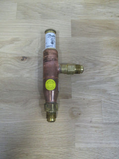 Danfoss KVC 12 Heißgasbypassregler Nr 034L141 Ventil 0,2 - bar K17/391