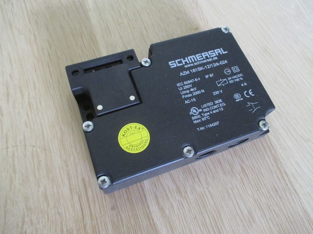  Schmersal AZM 161SK-12/12RK-024 Magnet Sicherheitszuhaltung 24 V AC/DC K17/899