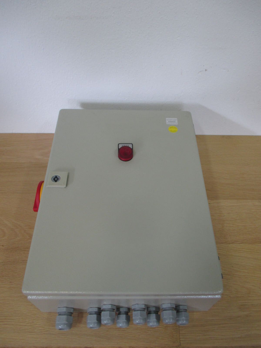 Rittal Schaltschrank EB 1556 Schaltkasten universell einsetzbar K18/468