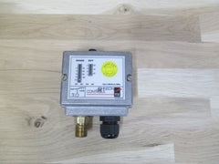 Johnson Controls Druckschalter Differenzdruckschalter PEN Pumpenkost S16/330 