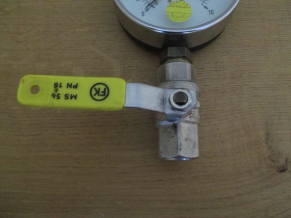 Druckmanometer 10 Bar Druck Manometer mit Absperrhahn PUMPENKOST S16/379