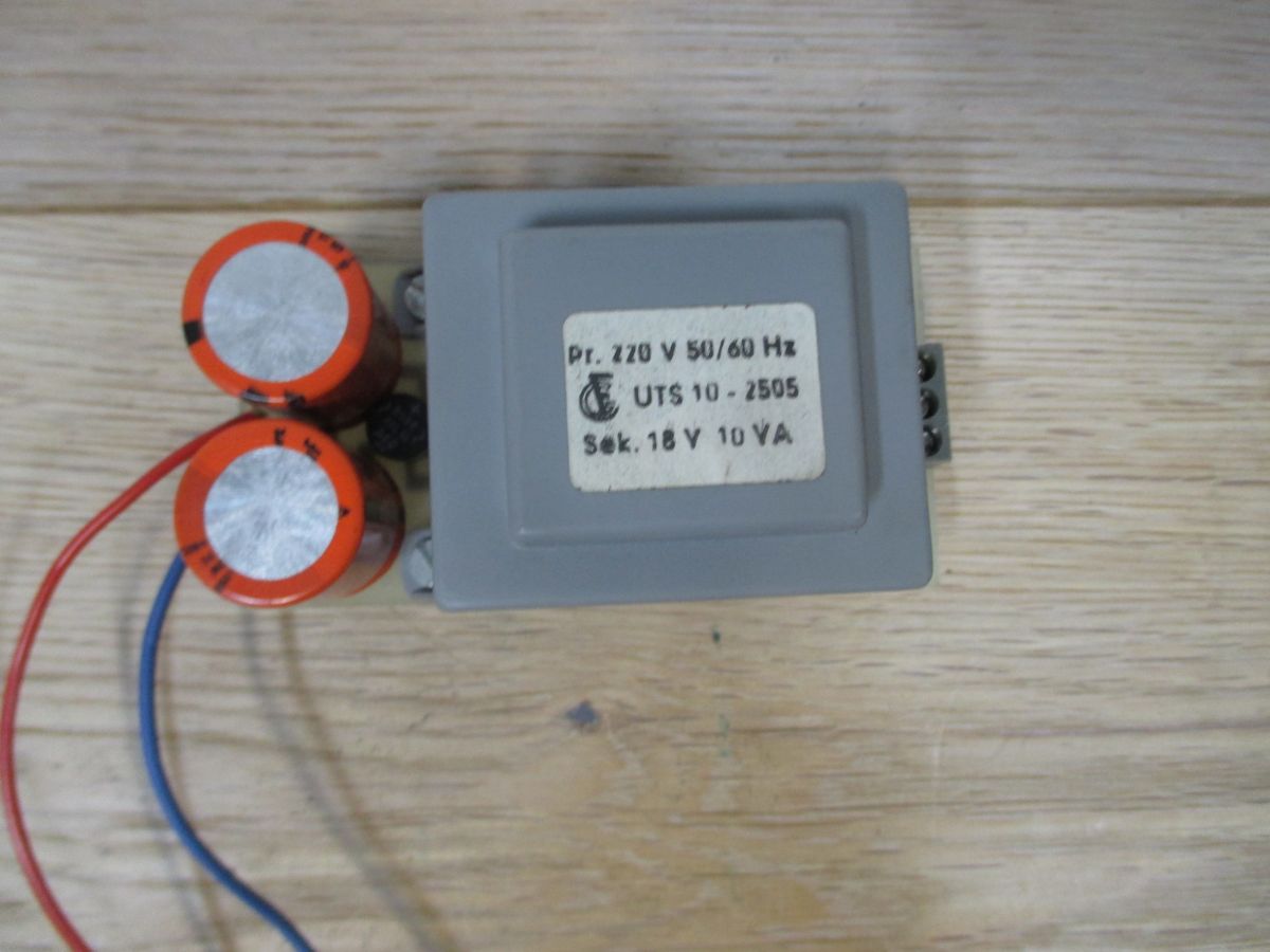 UTS 10-2505 pri. 220V sek. 18V DC 10VA Transformator  S9/134