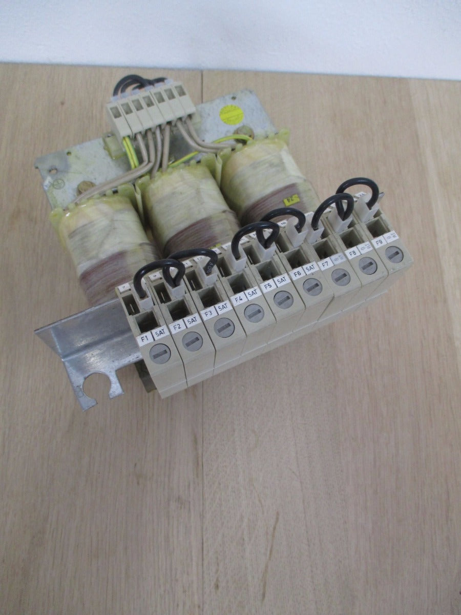 Trafo Siemens 4AP4025-2DB 3 Phasen pri 400 V sek 11 V 5 V KOST-EX T9/558