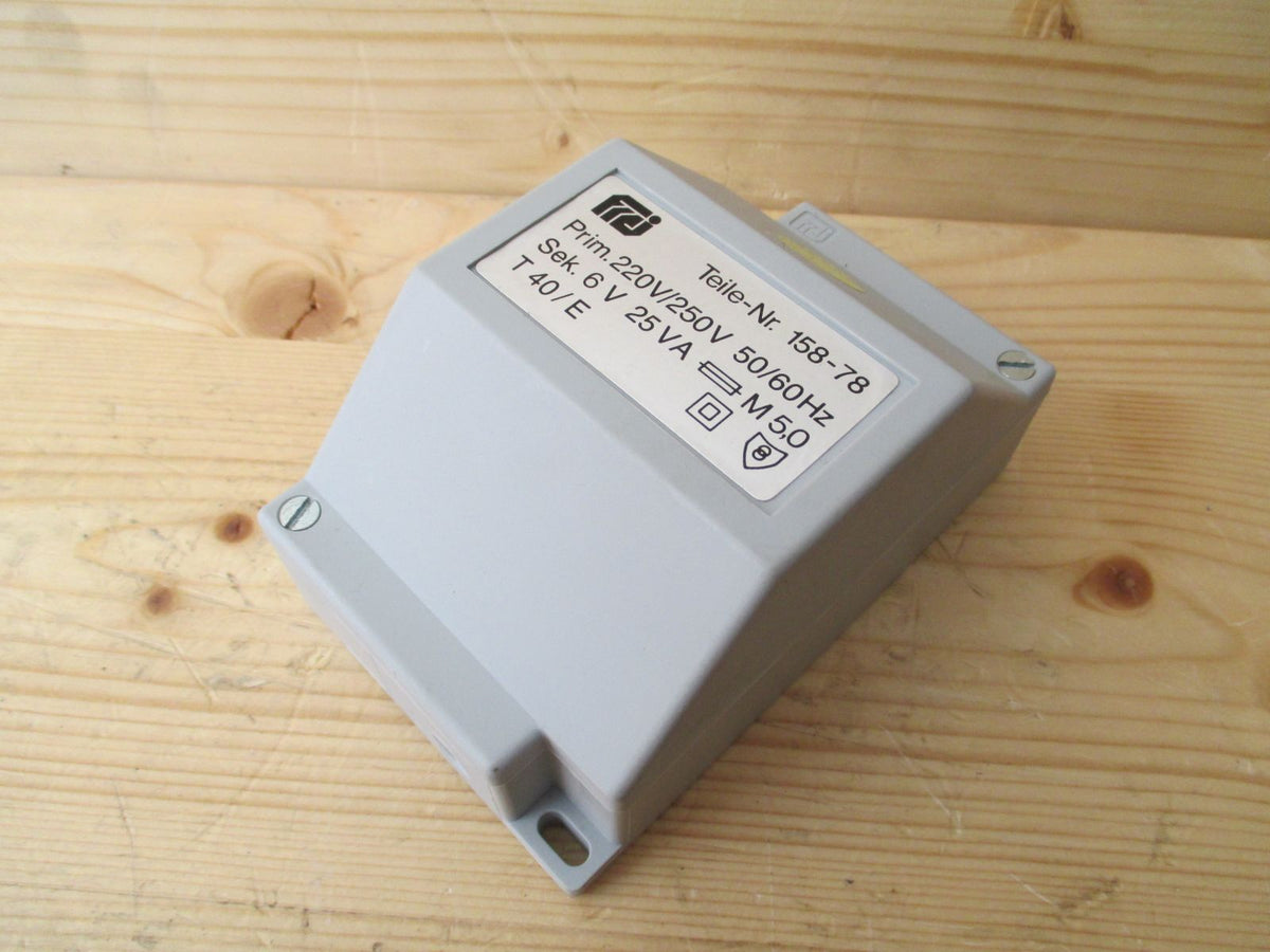 Frei Trafo Nr. 158-78 pri 220V 250V sek 6V 25VA Transformator T9/727 