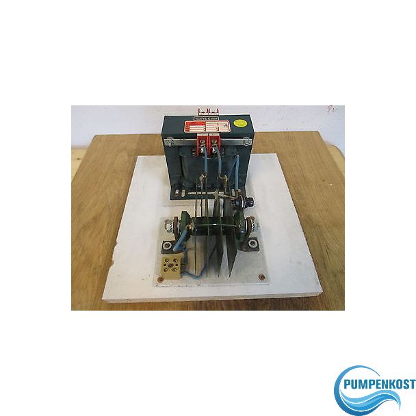 Trafo Ismet  MTD 289/17S Transformator pri.220V  sec.12V 10,4A  T9/1060
