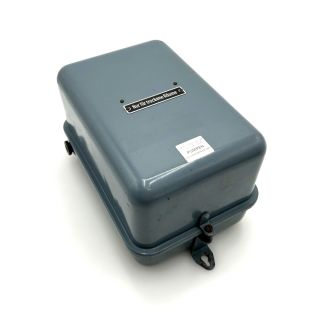 Trenntrafo Typ  KB  5945832  pri. 220V   sec. 24V  10,4A  Trafo  T9/1062